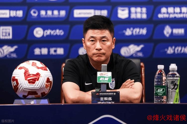 大连英博续约功勋主教练李国旭!4年三级跳,剑指中超保级 大连英博续约功勋主教练李国旭!4年三级跳,剑指中超保级