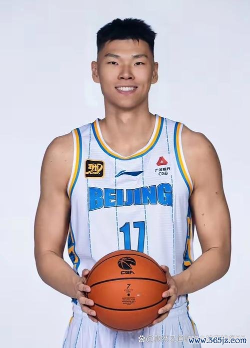 范子铭16+11雷蒙19分 首钢力克上海扳平总比分1-1