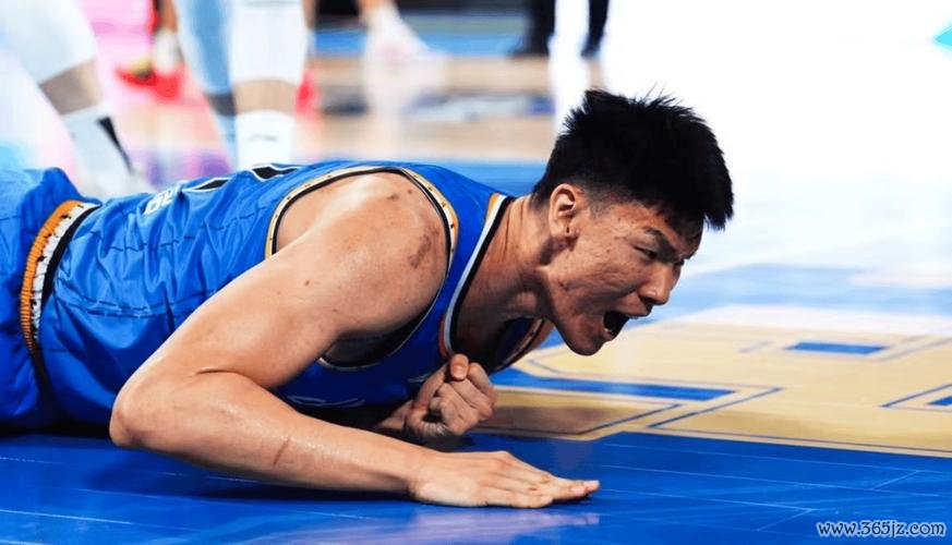 范子铭16+11雷蒙19分 首钢力克上海扳平总比分1-1