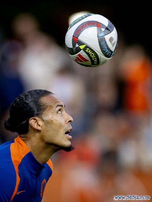 范迪克：无论多晚我都会坚持在家进行恢复训练